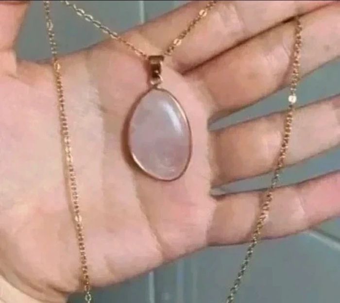 Collier pendentif pierre rose - photo numéro 2