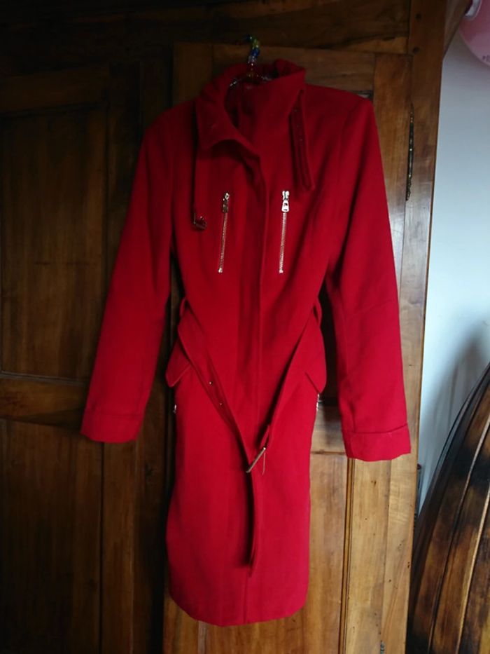 Manteau rouge - photo numéro 2