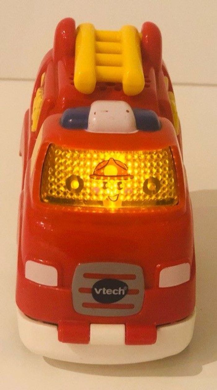 Vtech Tut Tut Bolides Jeff le pompier en chef Collection véhicule Push & Go super garage maxi circuit gare train caserne  policier voiture avion moto train camion coffret trio animo copains lot SOP77 - photo numéro 3
