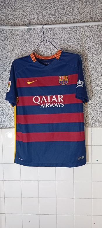T-shirt de foot NIKE taille 13/16 ans
