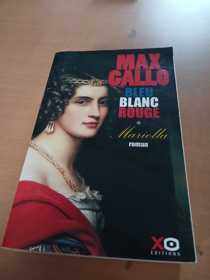 LIVRE BLEU BLANC ROUGE DE MAX GALLO