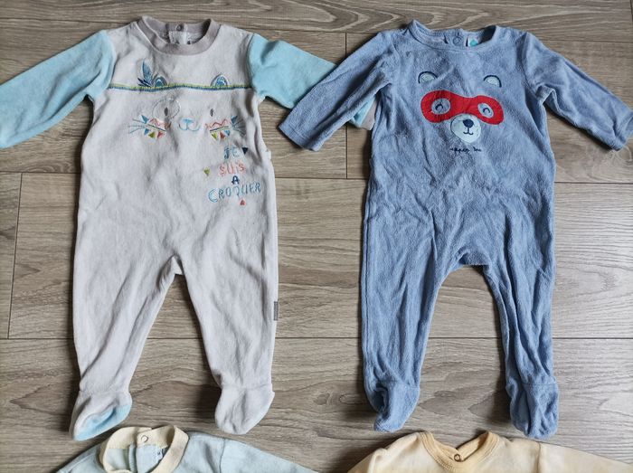 Lot pyjamas 6 mois - photo numéro 2