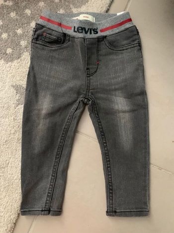 Jean Levi’s 12 mois