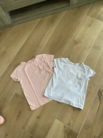 Lot 2 tee-shirts basique 8 ans kiabi blanc et rose