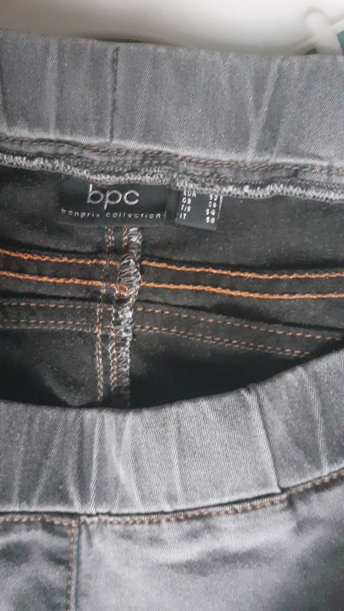 Jean femme taille 54 - photo numéro 3