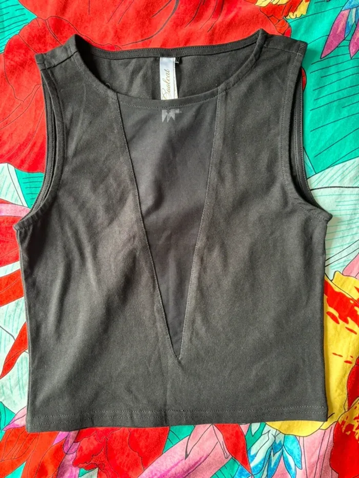 Croc top