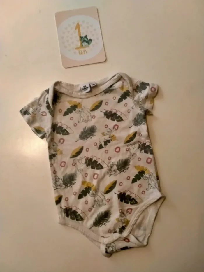 Body manches courtes Disney Baby Taille 12 mois