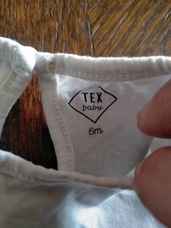 T-shirt 6 mois - photo numéro 2