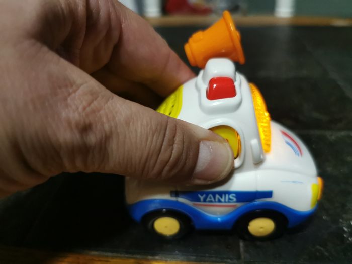 Tut tut bolides Theo, Capitaine police - photo numéro 7