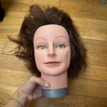 Tête à coiffer