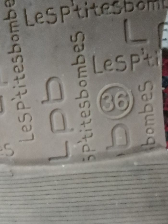 Sandales plates rouges Les P'tites Bombes T36 - photo numéro 7