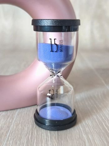 Gros sablier en verre 15 min violet