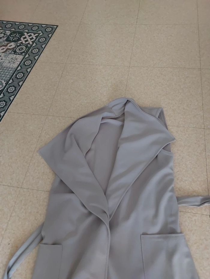 Veste neuve de la taille 44 à la taille 52 - photo numéro 2