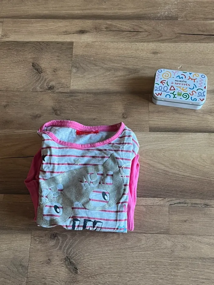 Je vend un pyjama fille taille 4 ans très bon état - photo numéro 6
