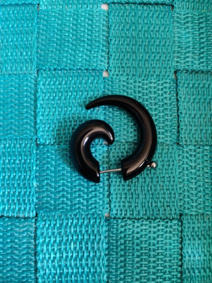 Boucle d'oreille piercing unique - photo numéro 3