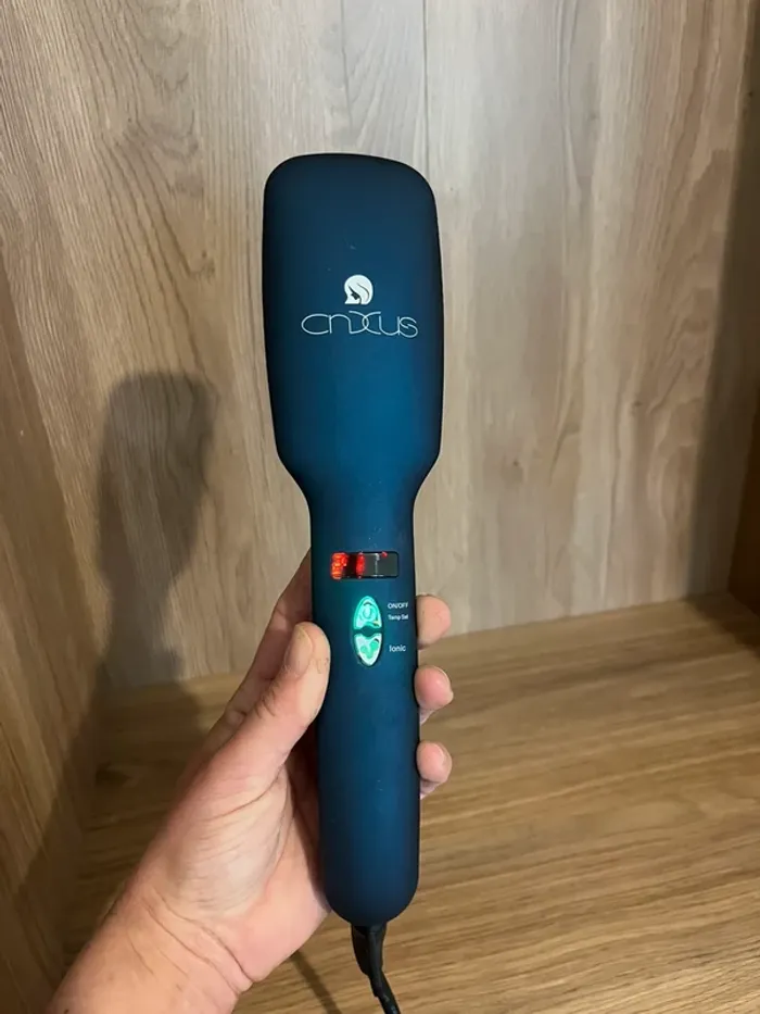 Brosse lissante CNXUS - parfait état - photo numéro 11