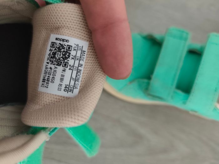 Chaussures Adidas édition limitée Grogu - photo numéro 4