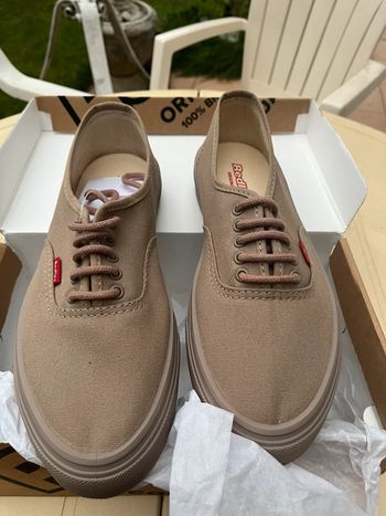 Chaussure style bateau marron redley taille 44