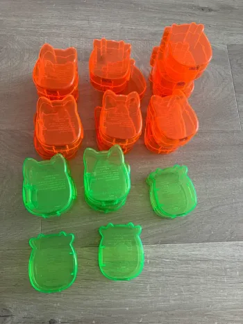 Lot 20 mini boites vides pour mettre les figurines Squishmallows squish à longs série 2