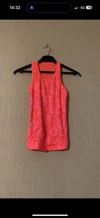 Débardeur rose avec strass