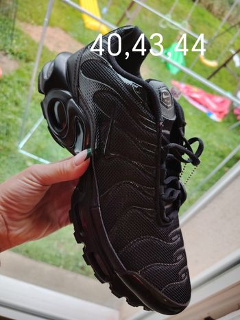Full black