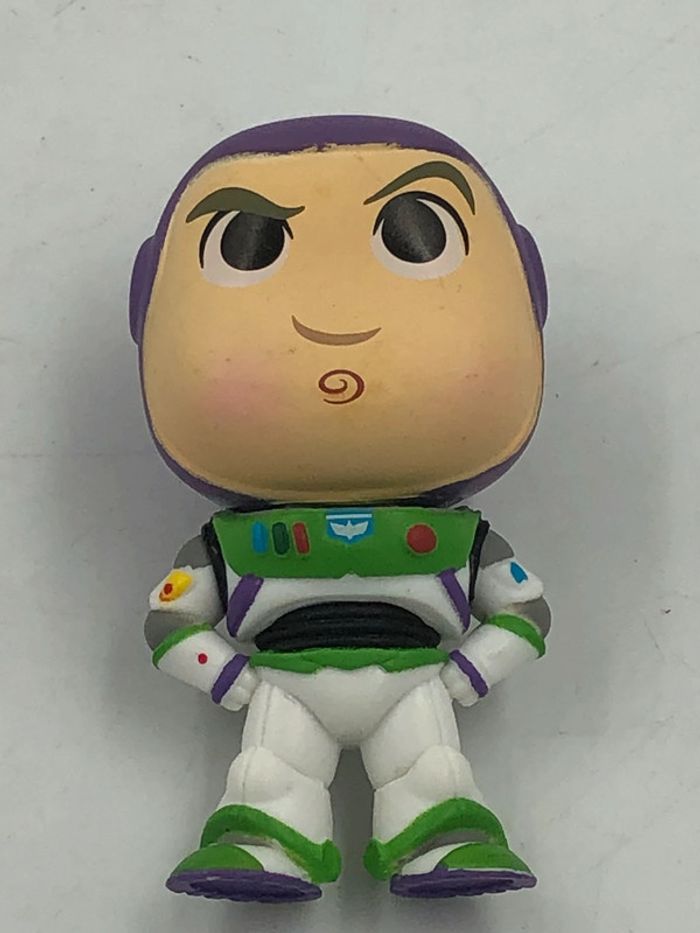 Petite figurine Funko Pop Toy Story Buzz l’éclair - photo numéro 5