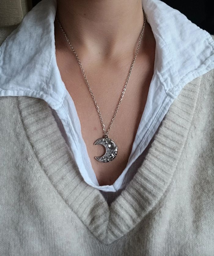 Joli collier acier inoxydable et pendentif lune