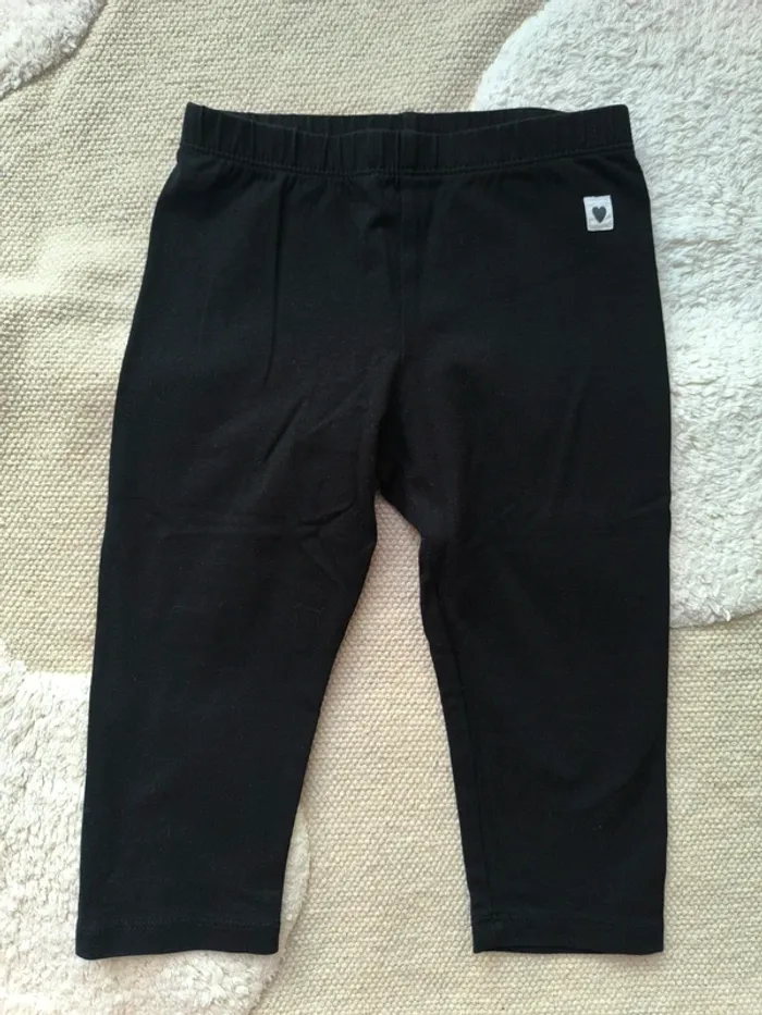 🖤 Legging 3/4 noir H&M – Taille 4 ans 🖤