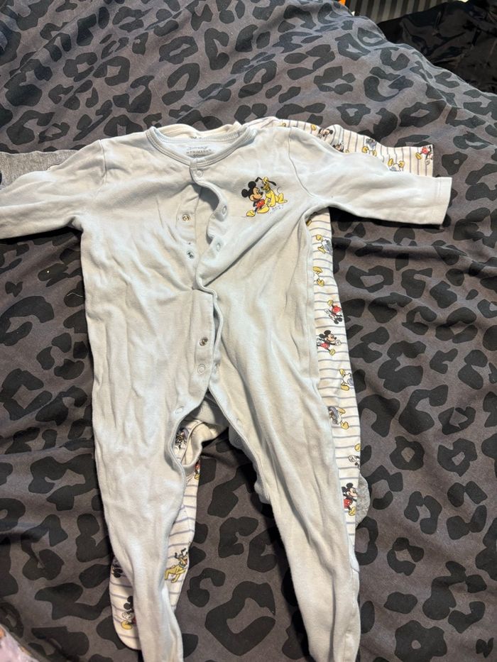 Lot de pyjamas bébé - photo numéro 3