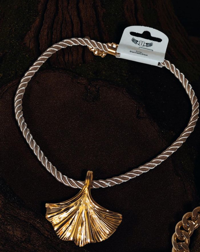 Collier cordon beige ✅ - photo numéro 2