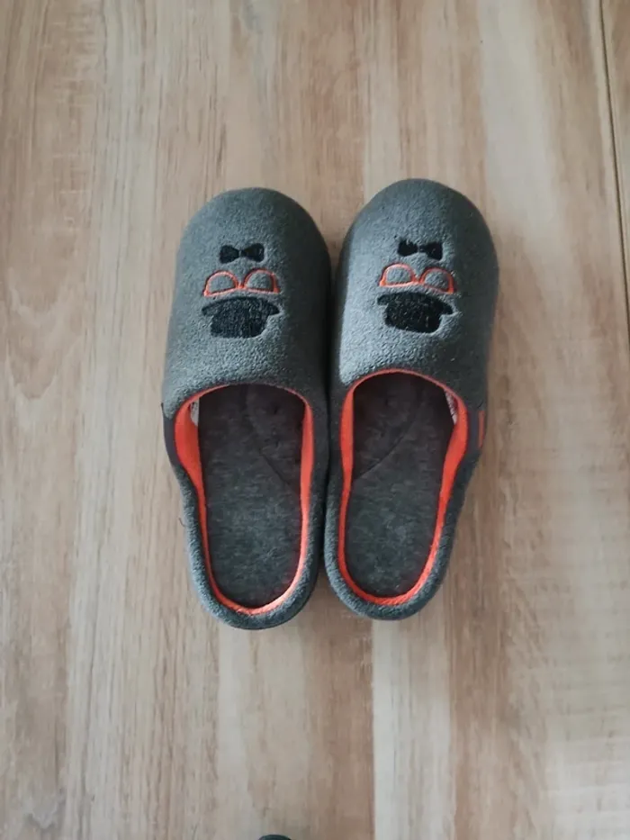 Chaussons Isotoner neufs, P35 - photo numéro 3