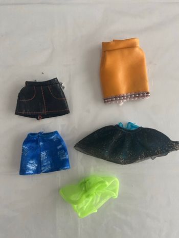 Lot de 5 jupes pour poupées mannequins (style Rainbow High / LOL OMG)