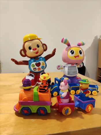 Lot de jeux bebe