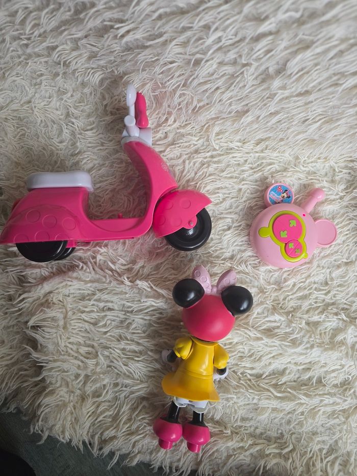 Voiture / scooter / moto télécommandé disney minnie mouse disneyland paris - photo numéro 4