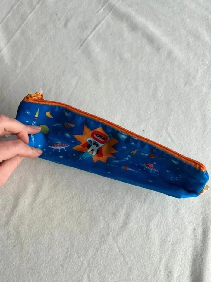 Trousse djeco bleue - photo numéro 6