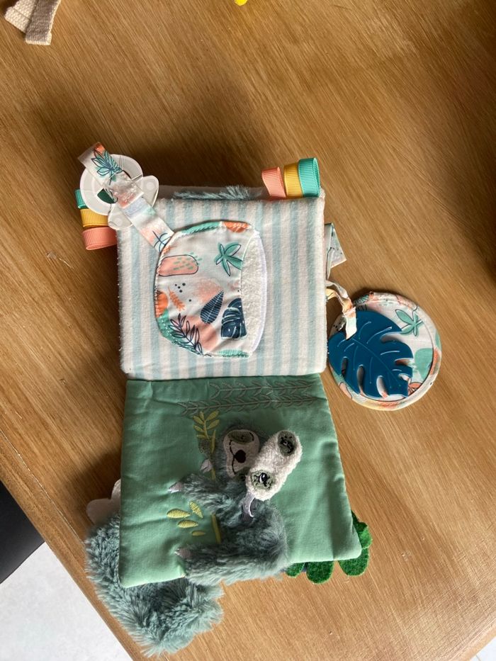 Livre d’éveil bébé Les Déglingos – Paresseux tout doux 🦥🌿 - photo numéro 3