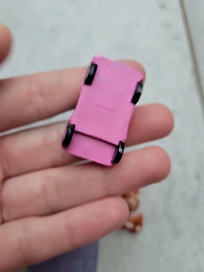 Lot de jouet dinsey voiture breloque cape essai de la reine des neige miniature - photo numéro 5