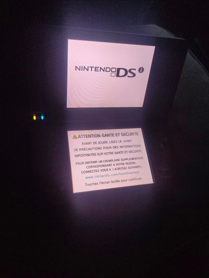 Nintendo ds i xl bordeaux en boite - photo numéro 7