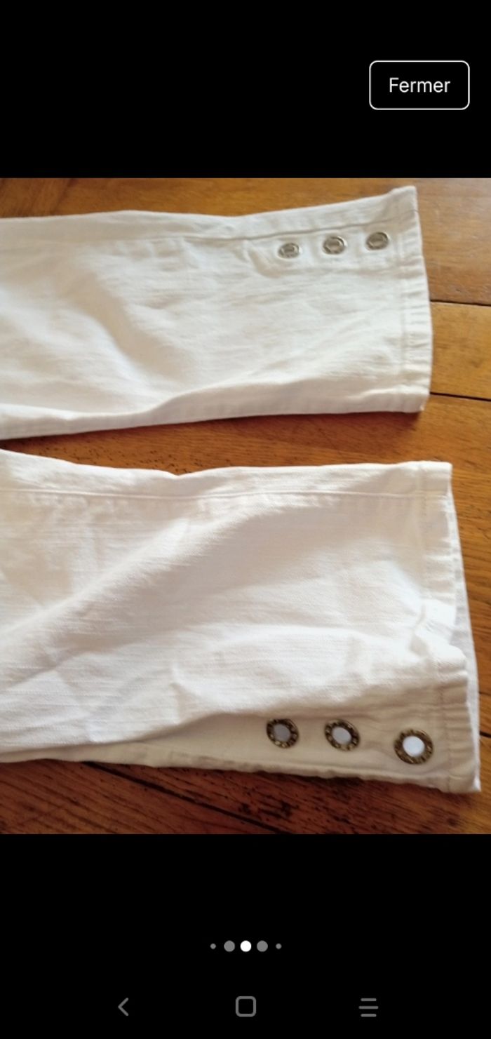 Pantalon - pantacourt en Jeans, neuf taille 40 avec broderie argentée - photo numéro 3