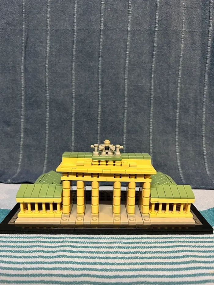 Lego Architecture Porte de Brandenburg 21011 - photo numéro 4