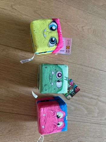 Peluche cube