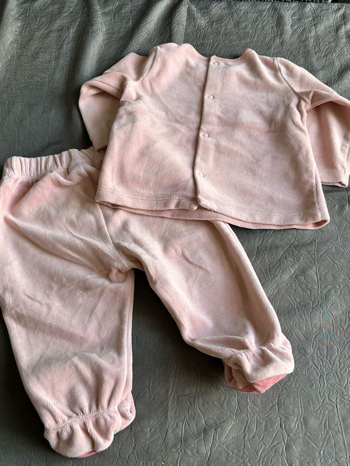 Lot 2 pyjamas bébé fille 9 mois - photo numéro 7