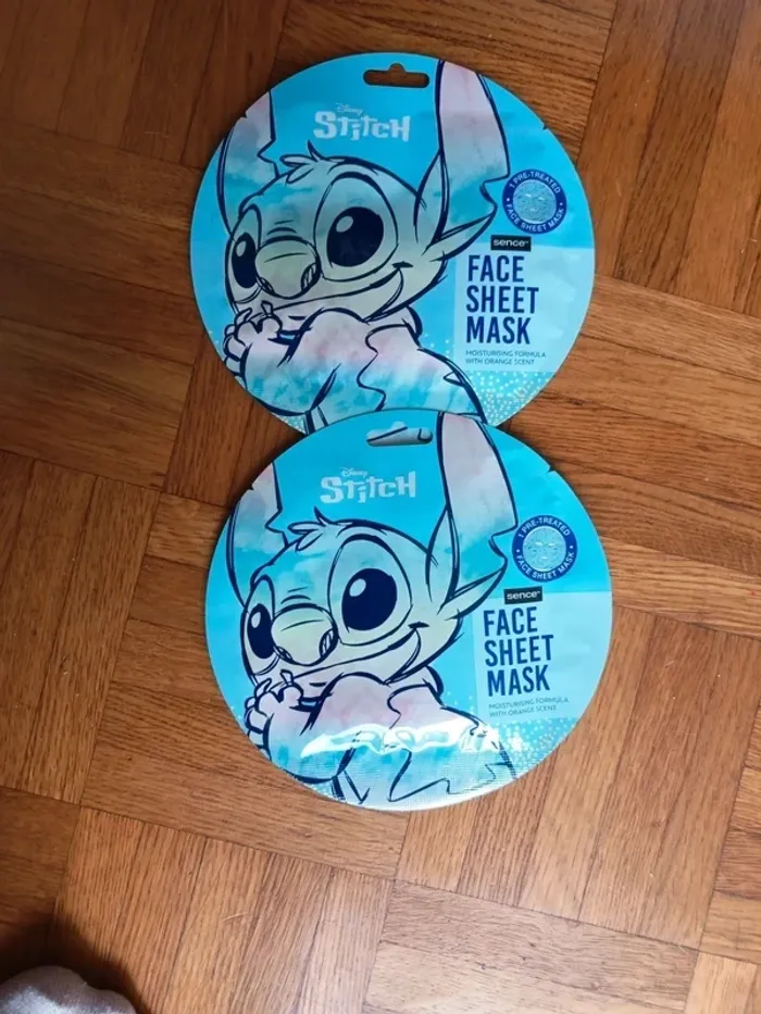 Lot de 2 Masque stitch disney neuf