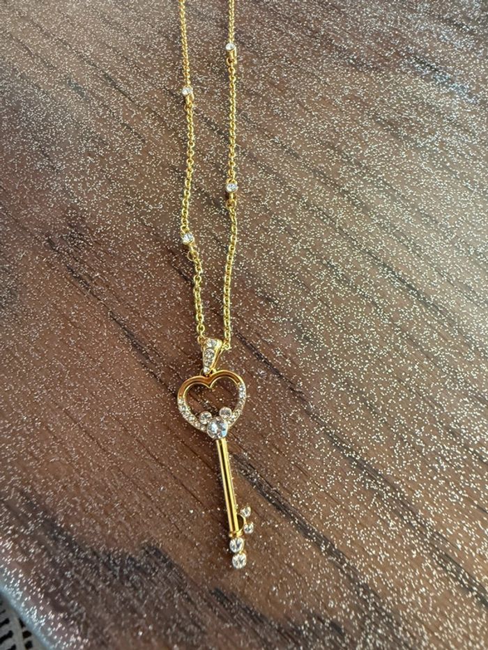 Collier Disney clé - photo numéro 2