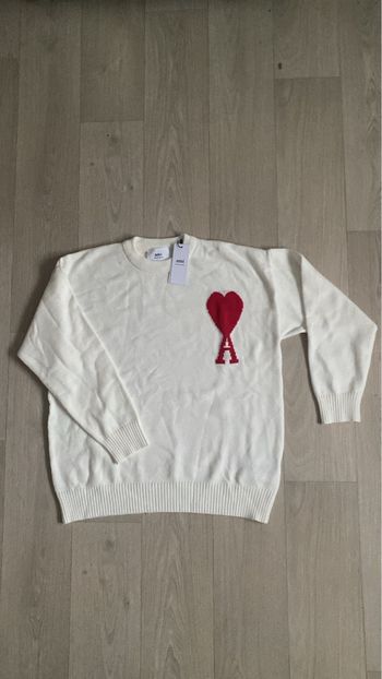 Pull ami blanc