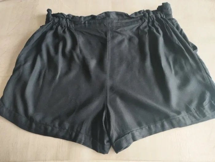 Short fluide noir - photo numéro 2