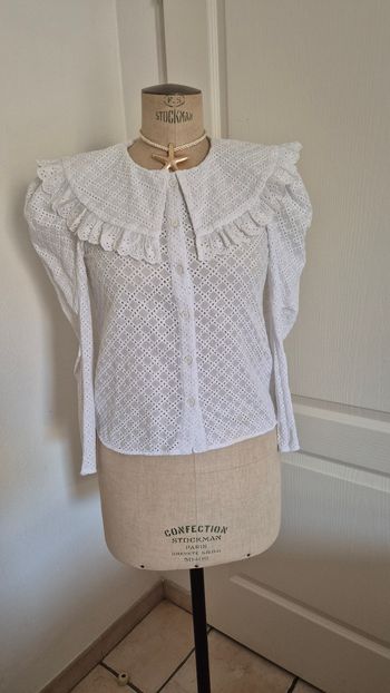 Chemise blanche broderie anglaise