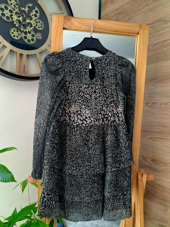Robe primark 7/8 ans - photo numéro 3
