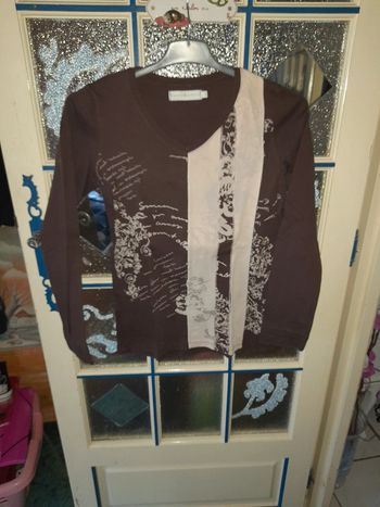 Tee shirt cache cache