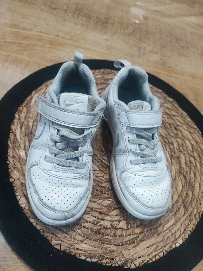 Basket Nike taille 28